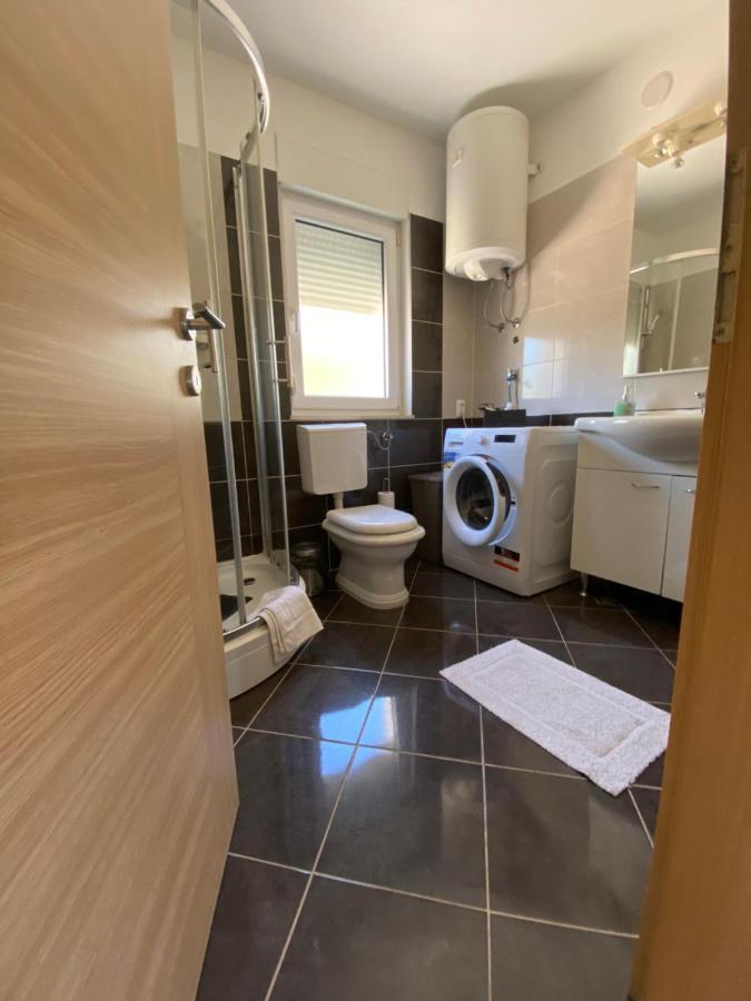Apartman Mila Apartment Kastela Bagian luar foto