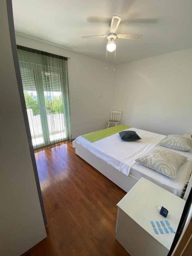 Apartman Mila Apartment Kastela Bagian luar foto