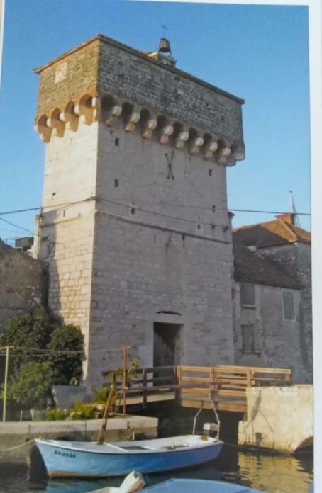 Apartman Mila Apartment Kastela Bagian luar foto