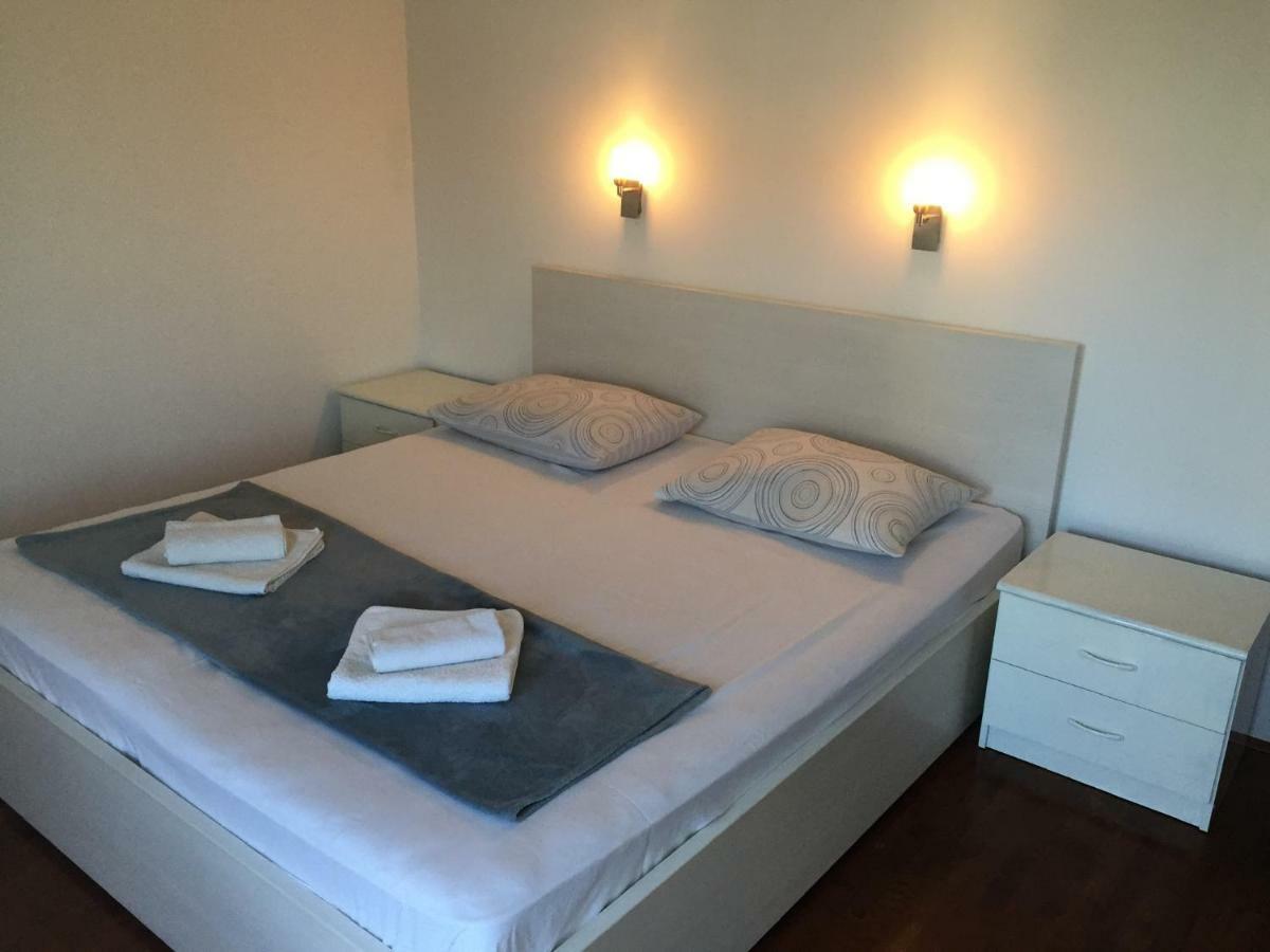 Apartman Mila Apartment Kastela Bagian luar foto